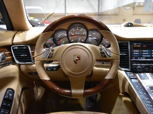 Used 2010 Porsche Panamera Turbo AWD/4WD image 17