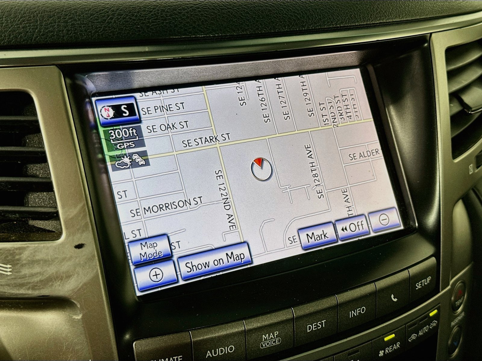 Used 2013 Lexus LX 570 4WD w/ Luxury Pkg image 13