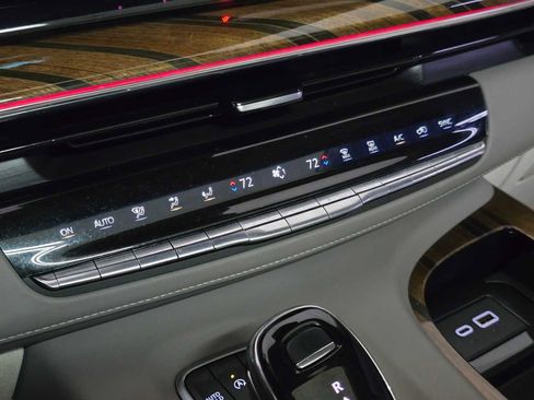 Used 2022 Cadillac Escalade Sport Platinum image 32