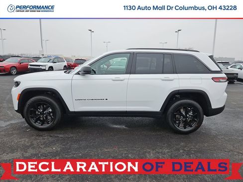 New 2026 Jeep Grand Cherokee Altitude AWD/4WD image 4