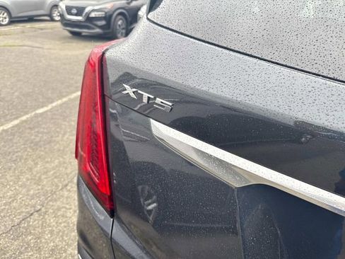 Used 2021 Cadillac XT5 Premium Luxury image 5