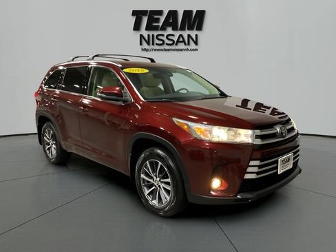 Used 2018 Toyota Highlander XLE AWD/4WD image 1
