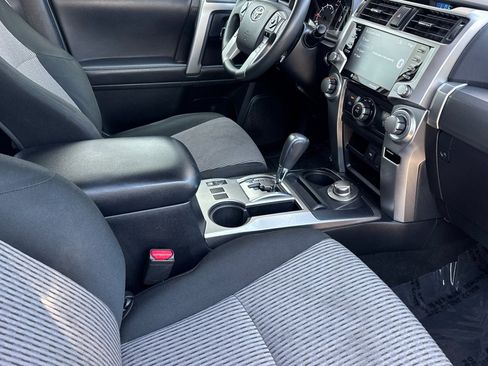Used 2024 Toyota 4Runner SR5 AWD/4WD image 22
