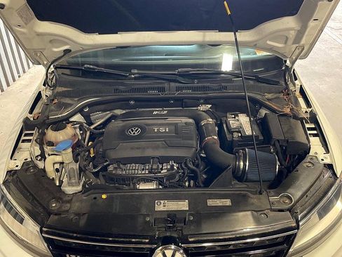 Used 2016 Volkswagen Jetta GLI SE image 9