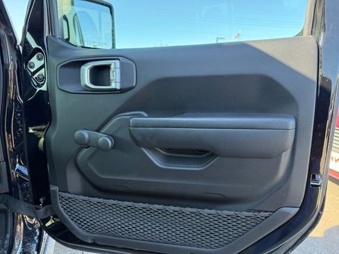 Used 2023 Jeep Gladiator Sport image 26