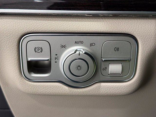 Used 2020 Mercedes-Benz GLE 350 4MATIC image 33