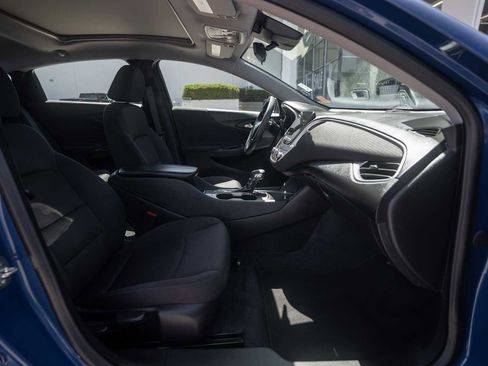 Used 2023 Chevrolet Malibu LT FWD image 12