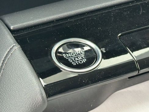 New 2026 Lincoln Navigator Reserve AWD/4WD image 11