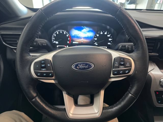 Used 2023 Ford Explorer XLT w/ Equipment Group 202A AWD/4WD image 19