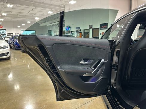 Used 2023 Mercedes-Benz CLA 250 image 32