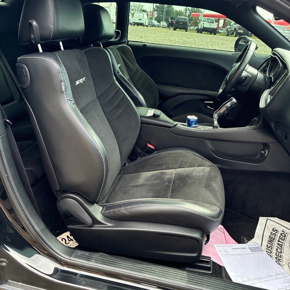 Used 2015 Dodge Challenger SRT Hellcat RWD image 6