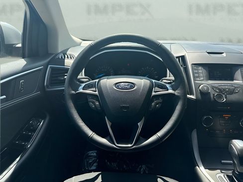 Used 2018 Ford Edge SEL FWD image 14