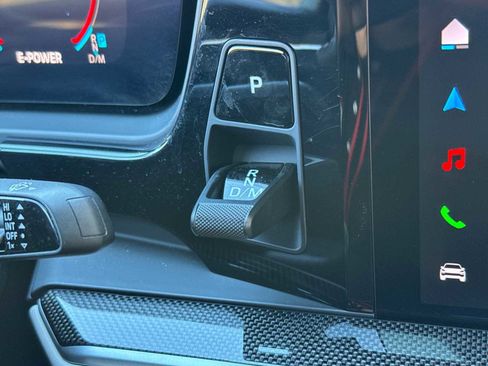 Certified 2025 Porsche Cayenne S image 23