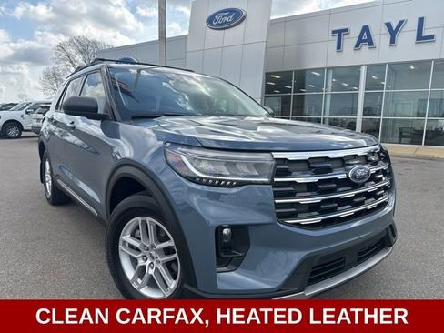 Used 2025 Ford Explorer Active w/ Active Comfort Package image 3