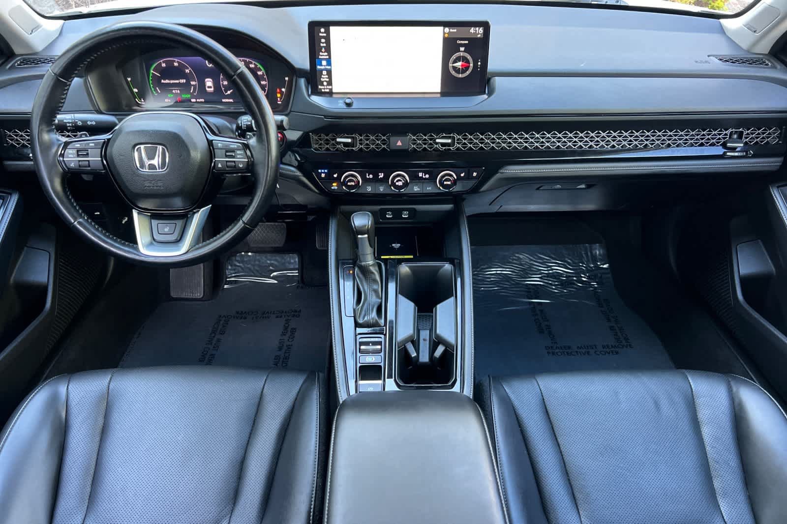 Used 2025 Honda Accord Touring image 3