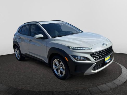 Used 2022 Hyundai Kona SEL w/ Convenience Package AWD/4WD image 3
