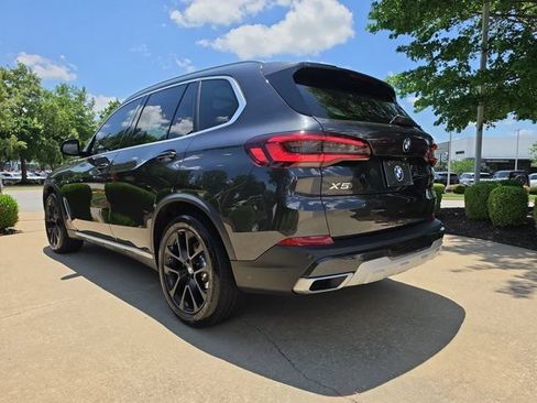 Used 2022 BMW X5 xDrive40i AWD/4WD image 3