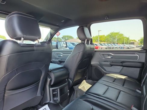 Used 2022 RAM 1500 Big Horn AWD/4WD image 16