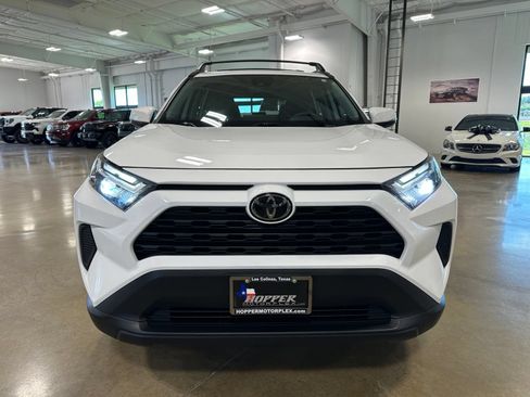 Used 2023 Toyota RAV4 XLE AWD/4WD image 2