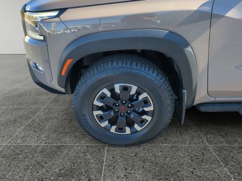 Used 2023 Nissan Frontier PRO-4X w/ Technology Package image 14
