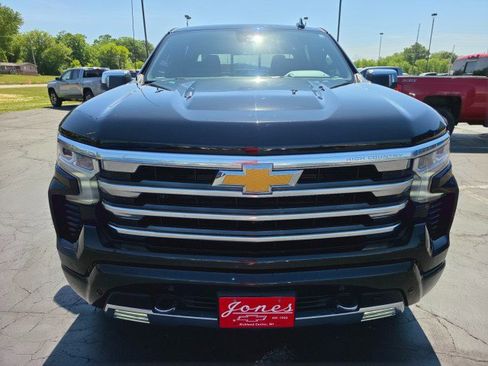 Used 2023 Chevrolet Silverado 1500 High Country AWD/4WD image 8