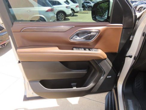 Used 2023 Chevrolet Tahoe High Country RWD image 24