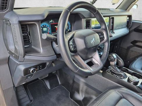 Used 2025 Ford Bronco Badlands AWD/4WD image 10
