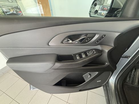 Used 2020 Chevrolet Traverse Premier FWD image 10