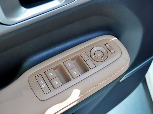 New 2025 Hyundai Santa Fe Limited image 30