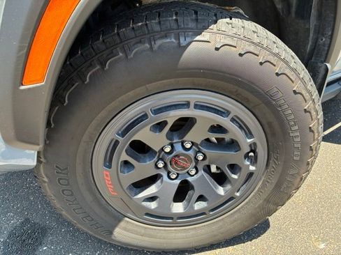 Certified 2025 Nissan Frontier PRO-4X w/ Pro Premium Package AWD/4WD image 11