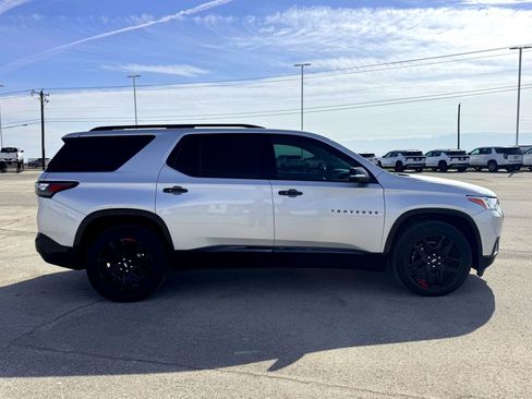 Used 2021 Chevrolet Traverse Premier w/ Redline Edition image 5