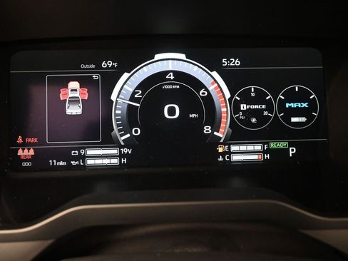 Used 2025 Toyota Tundra Platinum image 19