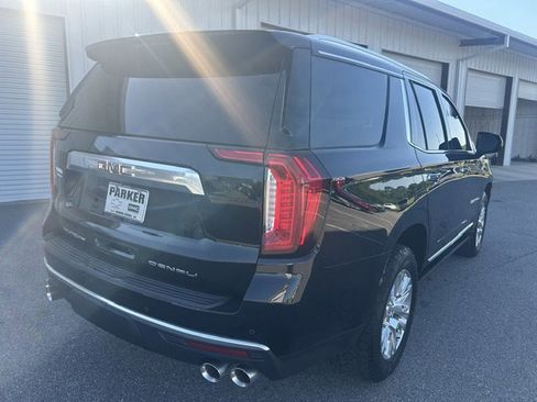 Used 2023 GMC Yukon Denali AWD/4WD image 3