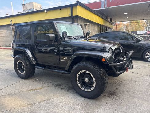 Used 2014 Jeep Wrangler Sahara AWD/4WD image 4