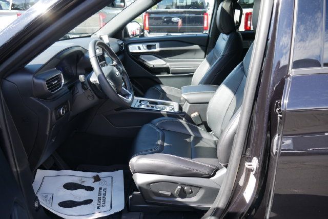 Used 2024 Ford Explorer ST w/ Equipment Group 401A AWD/4WD image 2