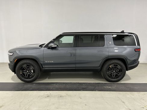 Used 2024 Rivian R1S Adventure AWD/4WD image 2