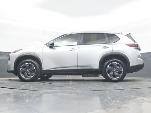 Certified 2024 Nissan Rogue SV AWD/4WD image 26