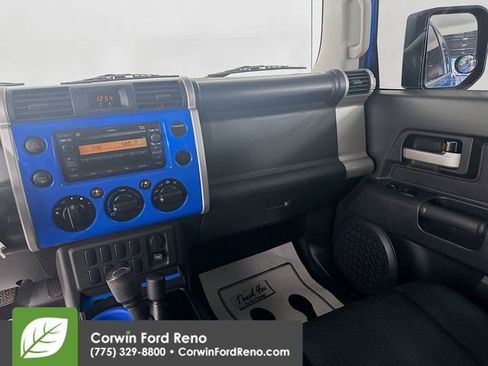 Used 2007 Toyota FJ Cruiser 4WD image 21