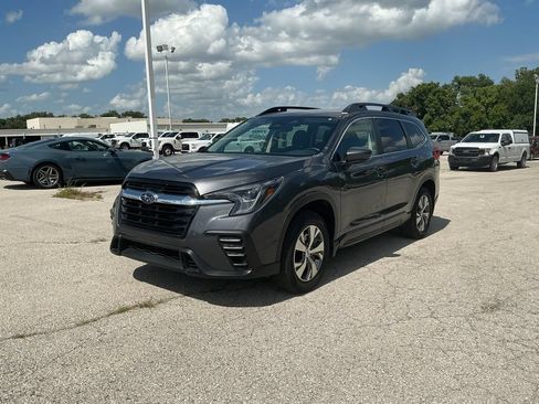 Used 2025 Subaru Ascent Premium AWD/4WD image 1