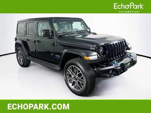 Used 2023 Jeep Wrangler Unlimited Sahara AWD/4WD image 1