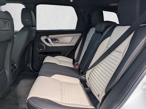 New 2026 Land Rover Discovery Sport Landmark image 16