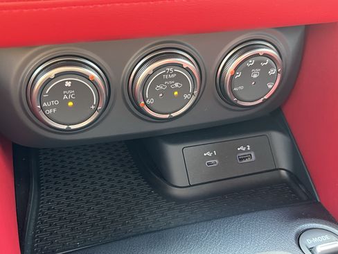 Used 2024 Nissan Z Performance w/ Floor Mat Package RWD image 20