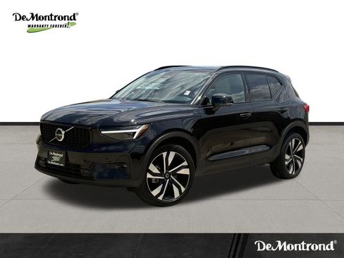 Used 2025 Volvo XC40 B5 Ultra w/ Protection Package Premier AWD/4WD image 1