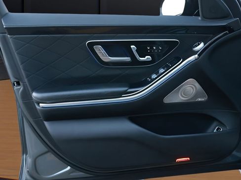 Used 2022 Mercedes-Benz S 500 4MATIC image 22