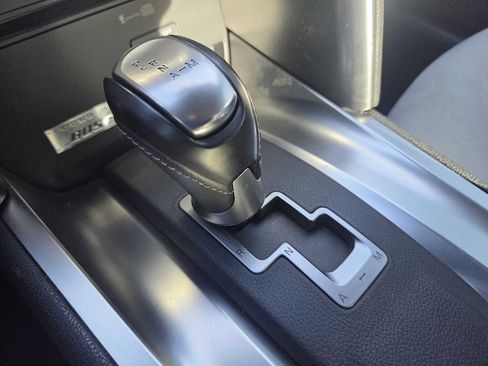 Used 2009 Nissan GT-R Premium image 25