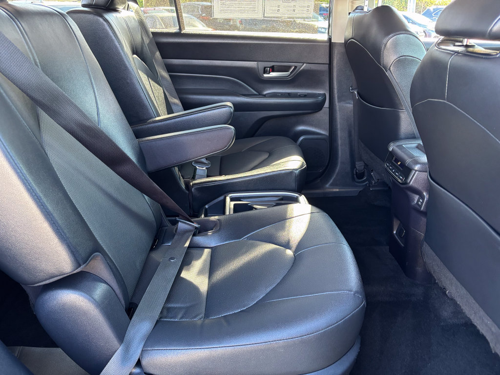 Certified 2025 Toyota Grand Highlander AWD image 42