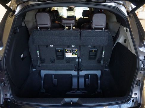 Used 2024 Toyota Sienna Platinum image 20