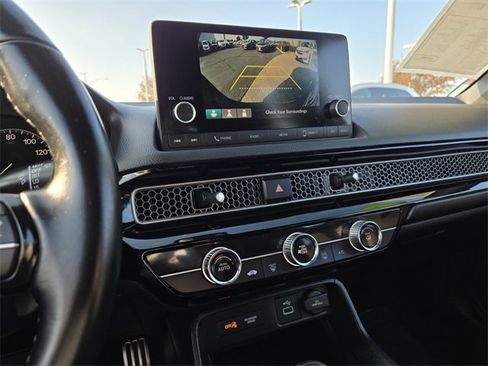 Used 2023 Honda Civic Sport image 16