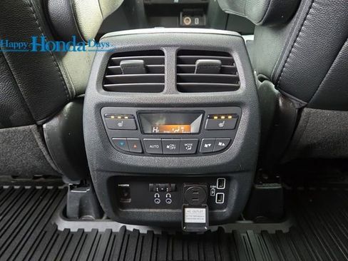 Used 2022 Honda Pilot Touring image 19