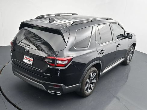 Used 2023 Honda Pilot Touring image 32